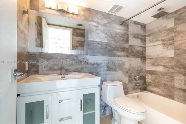 $2,900 | 7601 East Treasure Drive, Unit 607, North Bay Village, FL 33141