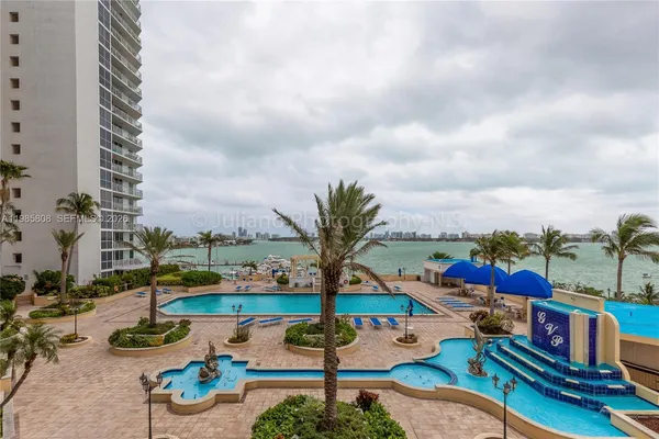 $2,900 | 7601 East Treasure Drive, Unit 607, North Bay Village, FL 33141