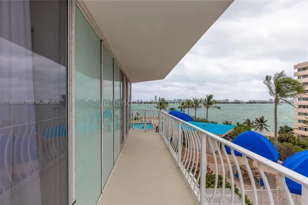 $2,900 | 7601 East Treasure Drive, Unit 607, North Bay Village, FL 33141