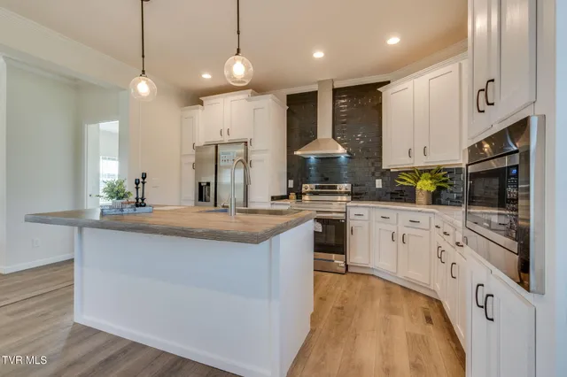 $274,900 | 1558 River Path, Morristown, TN 37813