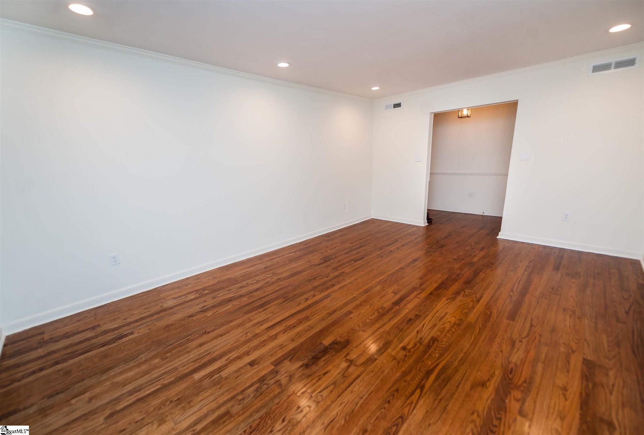 2211 Edgefield Road Spartanburg, SC 29302 - Photo 3 of 36 Gallery Image 3
