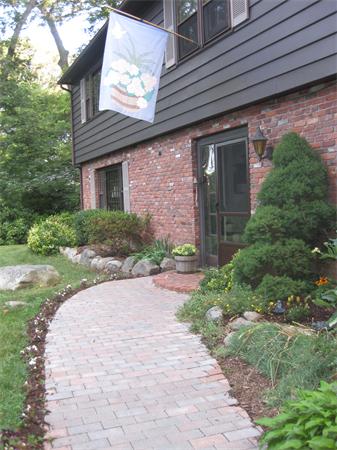 9 Village Road Gloucester, MA 01930 - Photo 3 of 18 Gallery Image 3