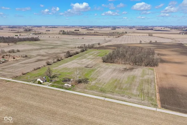 $749,900 | 9562 East 500 North, Sheridan, IN 46069