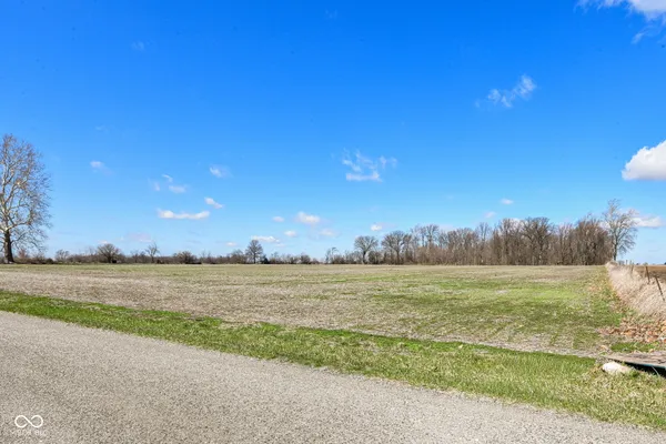 $749,900 | 9562 East 500 North, Sheridan, IN 46069