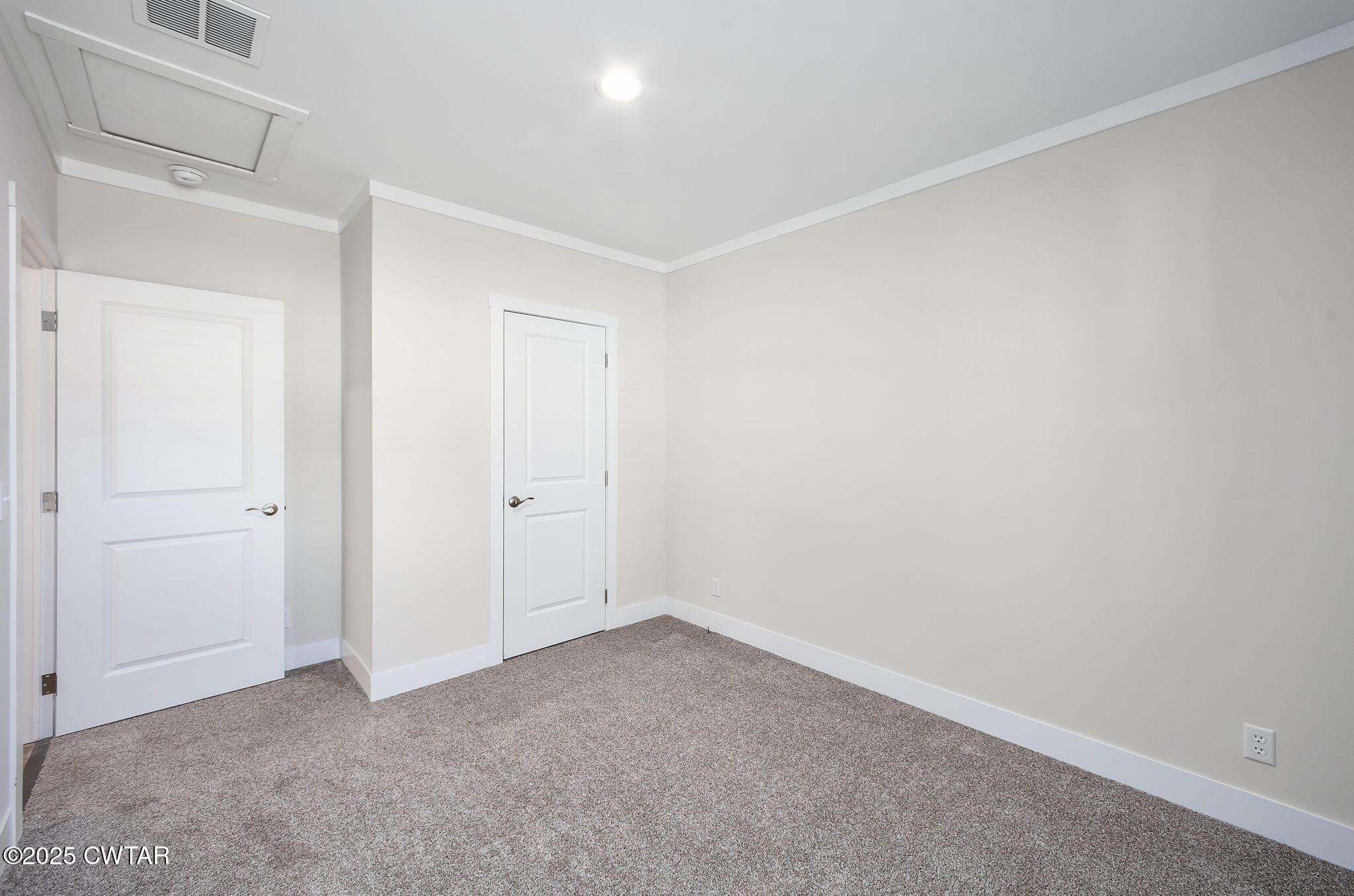 2127 North Royal Street Jackson, TN 38305 - Photo 18 of 26 a view of an empty room