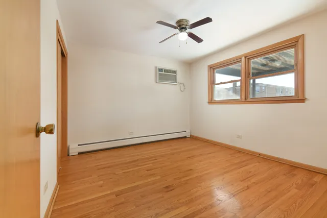 $2,150 | 8629 West Summerdale Avenue, Unit 2, Chicago, IL 60656