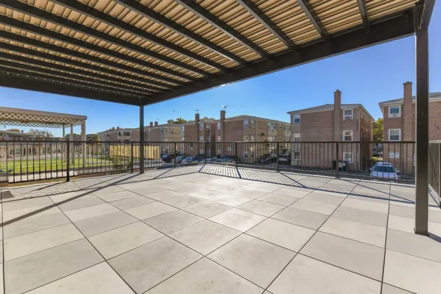 $2,150 | 8629 West Summerdale Avenue, Unit 2, Chicago, IL 60656