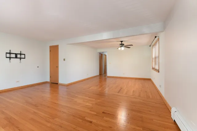 $2,150 | 8629 West Summerdale Avenue, Unit 2, Chicago, IL 60656