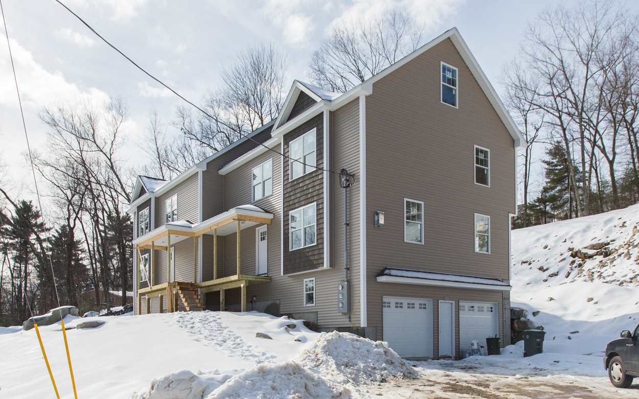 579 Mammoth Road, Unit B Pelham, NH 03076 - Photo 1 of 11