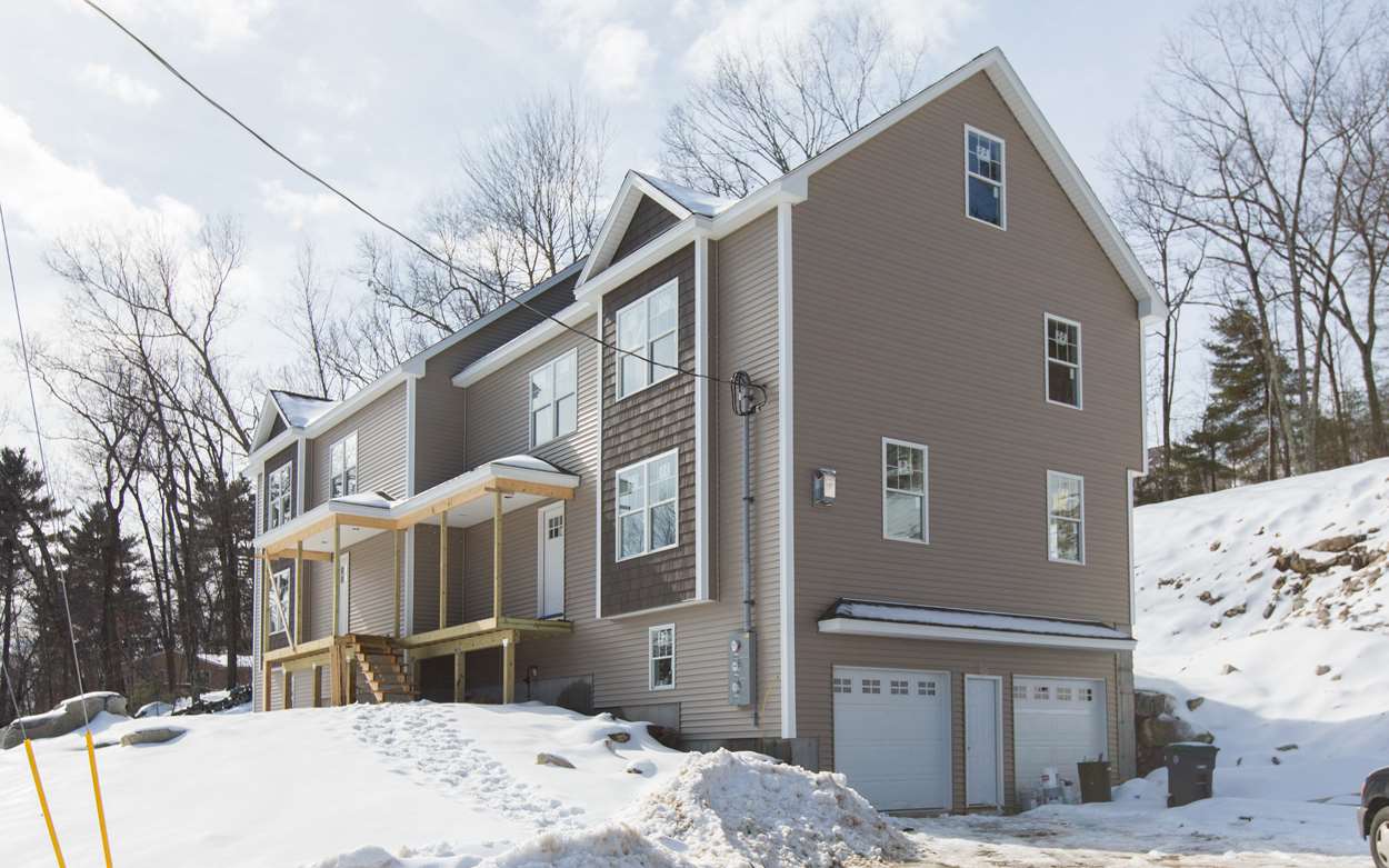 579 Mammoth Road, Unit B Pelham, NH 03076 - Photo 2 of 11