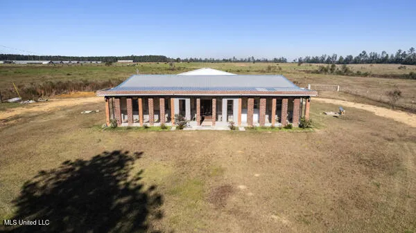 $425,000 | 2545 Pleasant Grove Road Southeast, Bogue Chitto, MS 39629