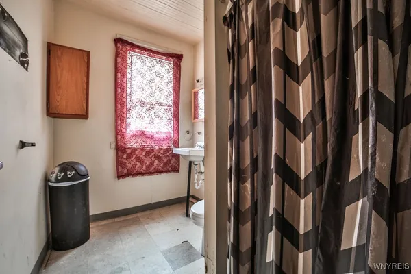 $349,900 | 547 Tonawanda Street, Buffalo, NY 14207