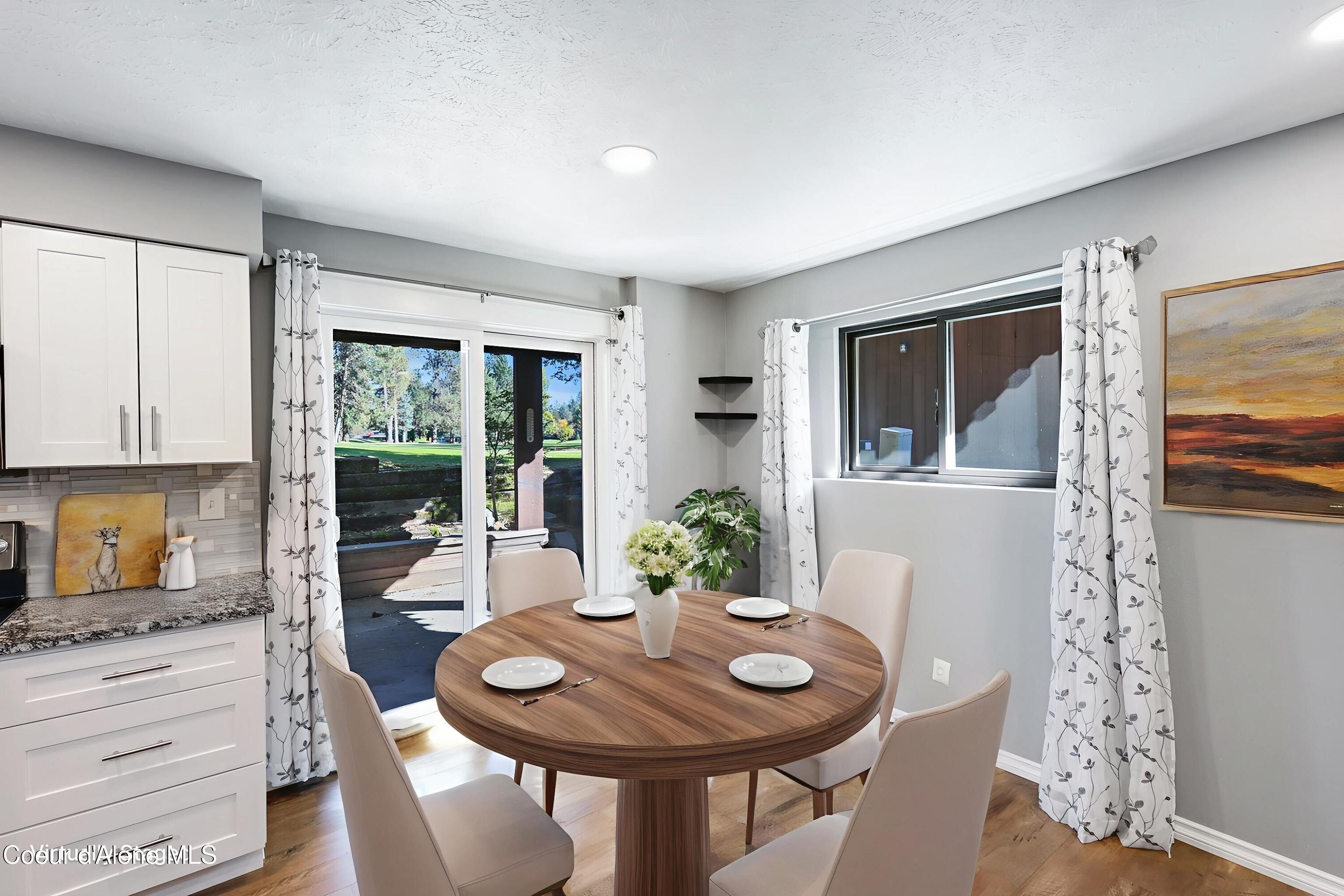 5305 West Fairway Lane, Unit 14 Rathdrum, ID 83858 - Photo 4 of 43 003_Dining Area