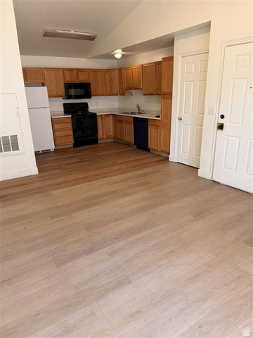 8073 Copperfield Place, Unit 31 Magna, UT 84044 - Photo 2 of 15