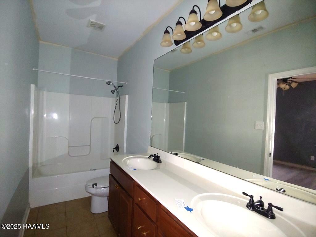 9409 Gage Road Maurice, LA 70555 - Photo 12 of 21 12 Bathroom