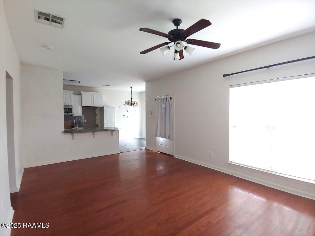 9409 Gage Road Maurice, LA 70555 - Photo 4 of 21 4 Living Room