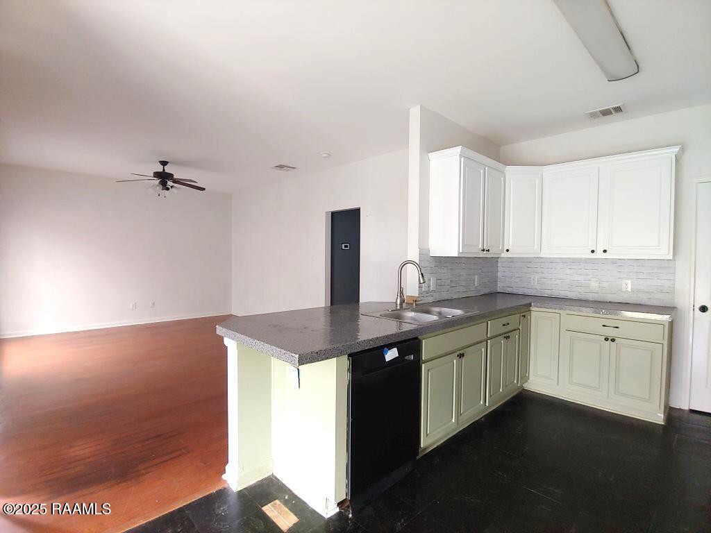 9409 Gage Road Maurice, LA 70555 - Photo 6 of 21 6 Open living area