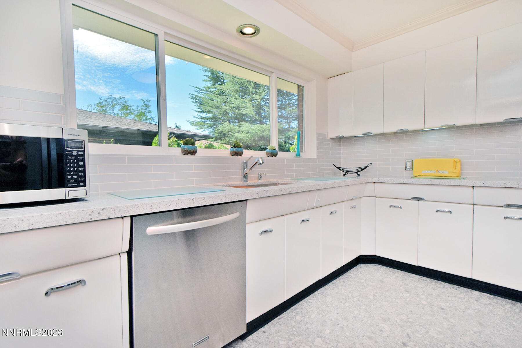 1175 Fairfield Avenue Reno, NV 89509 - Photo 8 of 51 aaaDSC_0670