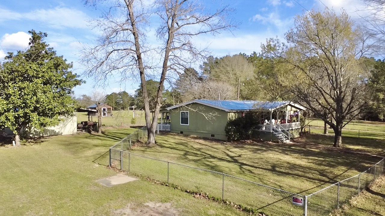 908 North Pitzer Street Colmesneil, TX 75938 - Photo 2 of 35