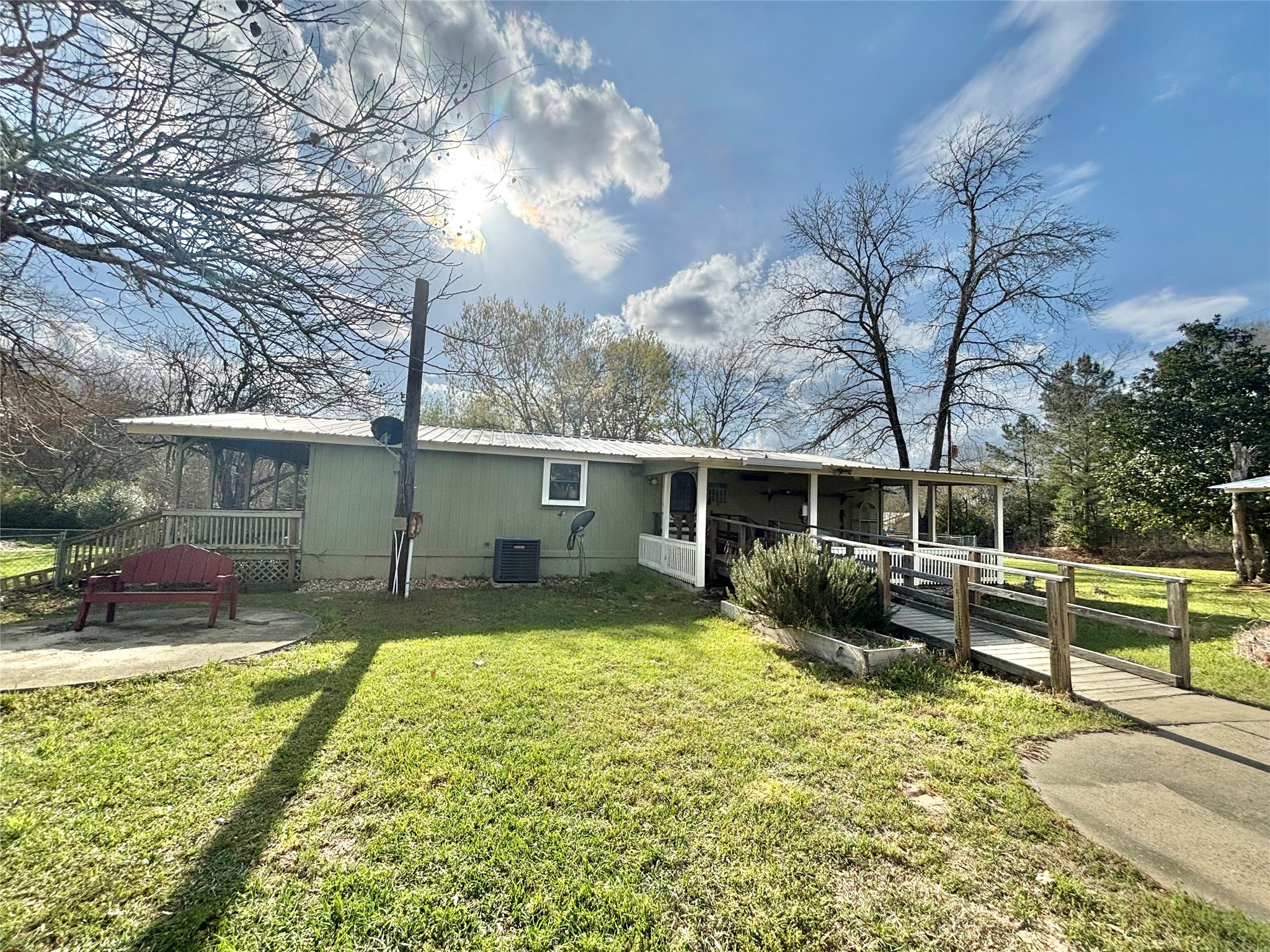 908 North Pitzer Street Colmesneil, TX 75938 - Photo 22 of 35