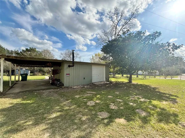 $225,000 | 908 North Pitzer Street, Colmesneil, TX 75938