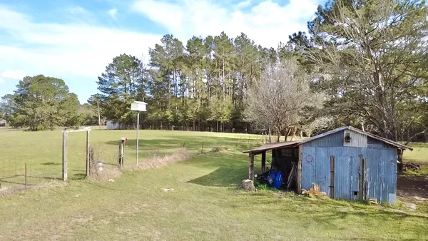 $225,000 | 908 North Pitzer Street, Colmesneil, TX 75938