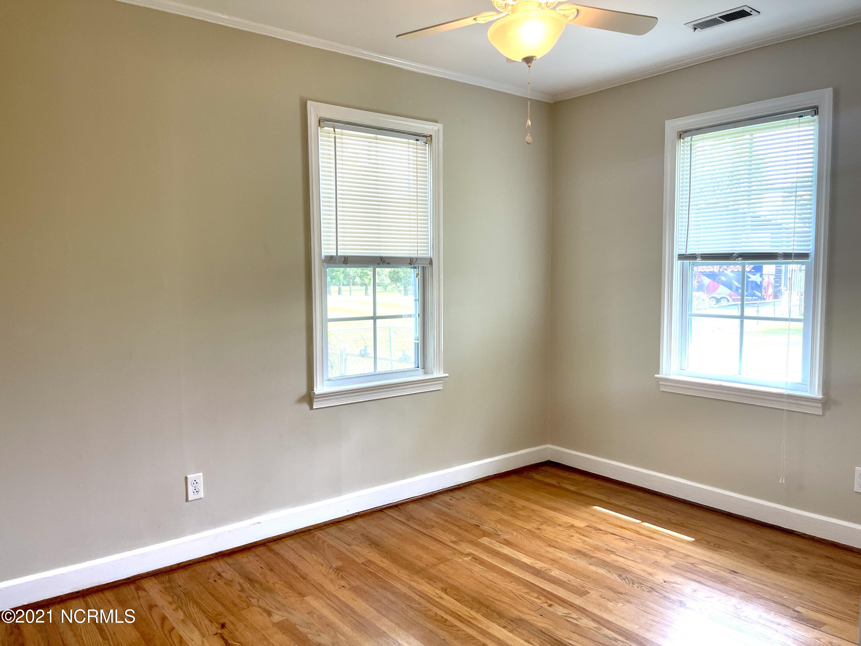 211 Verona Road Jacksonville, NC 28540 - Photo 18 of 28 20210915_165851943_iOS