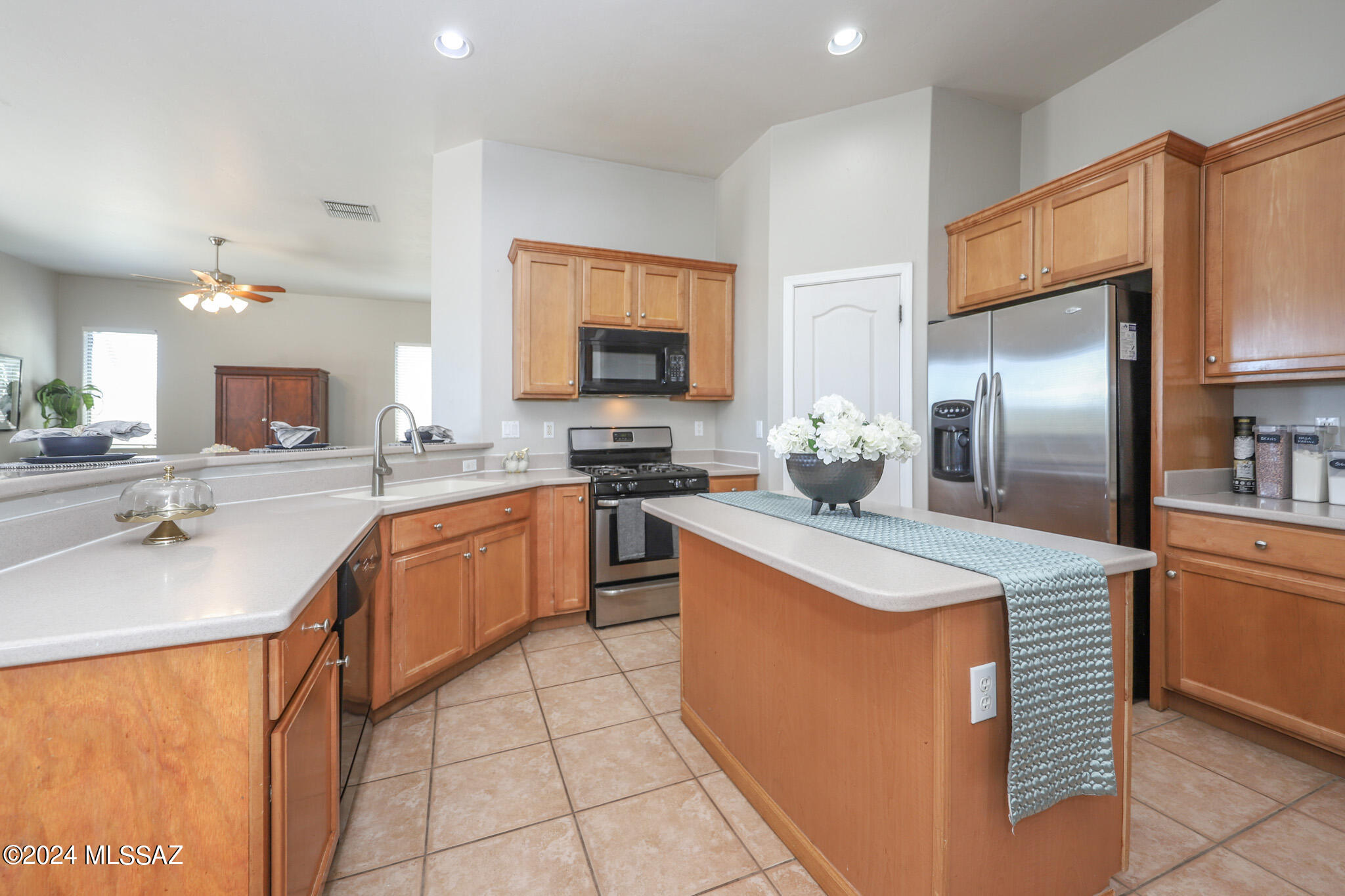 7856 North Rondure Loop Tucson, AZ 85743 - Photo 13 of 42