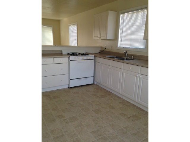 17045 El Rancho Way Salinas, CA 93907 - Photo 3 of 7 Gallery Image 3