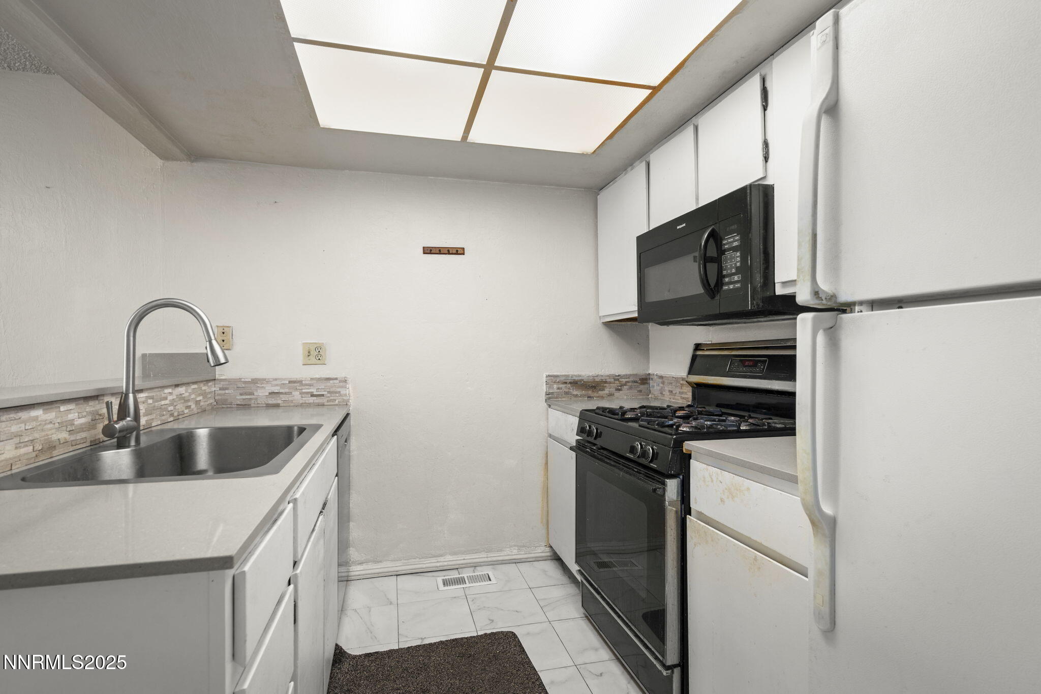 2371 Roundhouse Road Sparks, NV 89431 - Photo 6 of 15 10-web-or-mls-_DSC8177