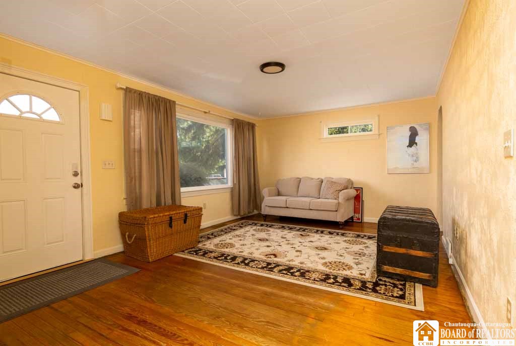 115 Nevins Street Dunkirk, NY 14048 - Photo 12 of 34 Livingroom