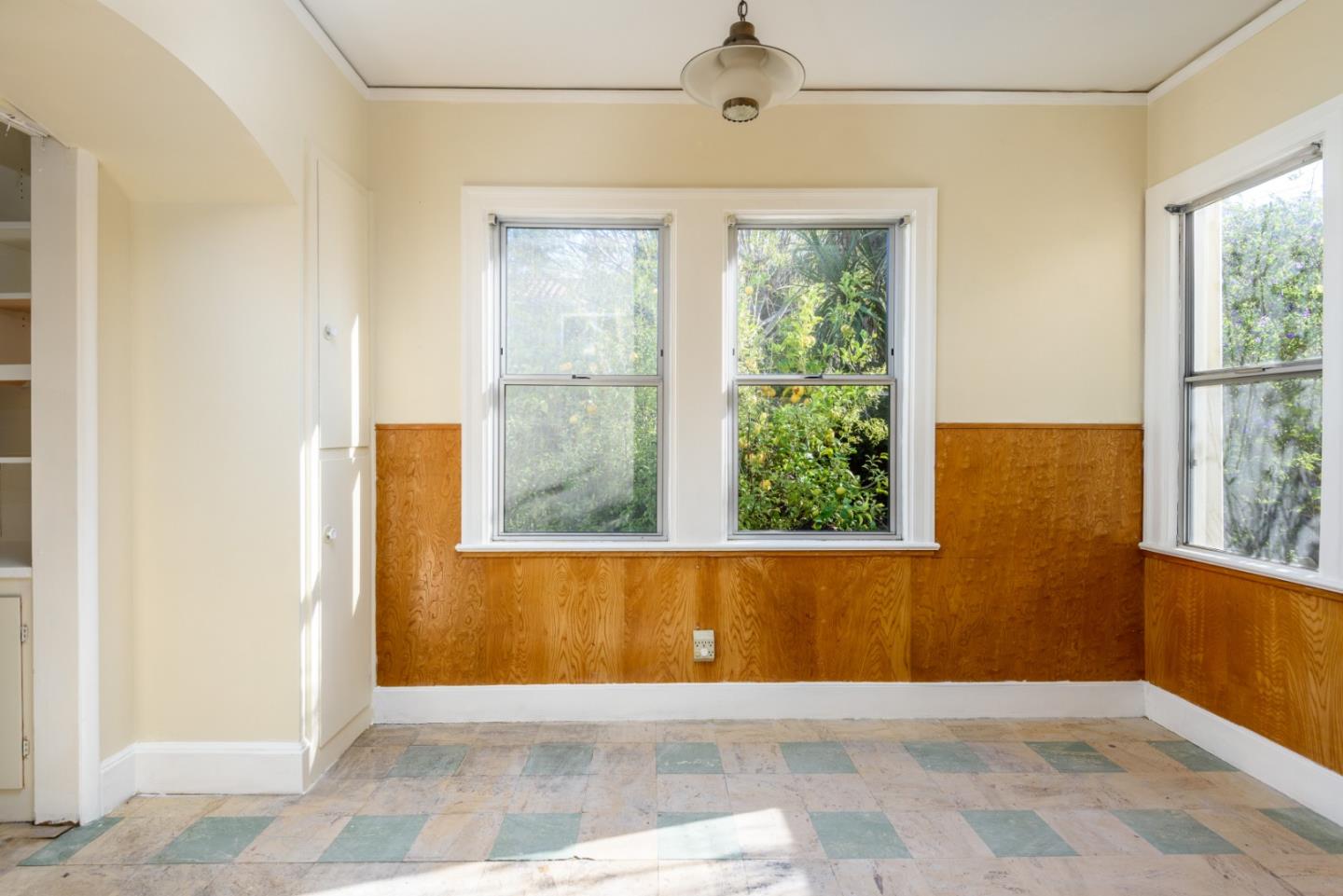 34 Dwight Road Burlingame, CA 94010 - Photo 5 of 13 a view of entryway with a window and carpet