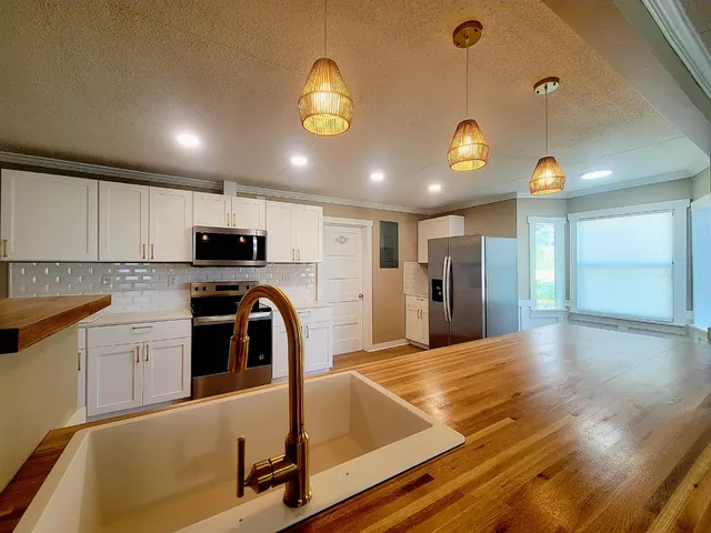 $1,800 | 1106 East Veterans Drive, Perry, FL 32347