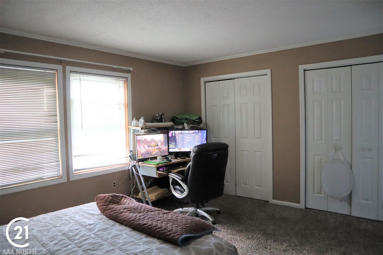 65600 Romeo Plank Road Ray, MI 48096 - Photo 16 of 40 31390640-15.JPG
