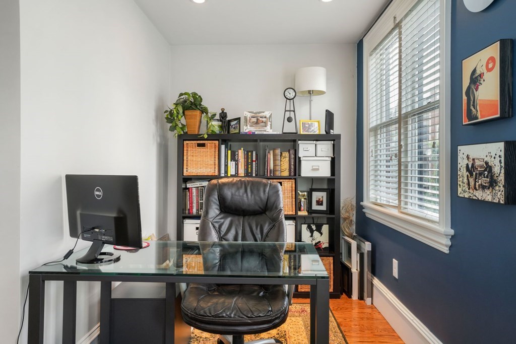 15 Howell Street, Unit 1 Boston, MA 02125 - Photo 17 of 33 Gallery Image 17