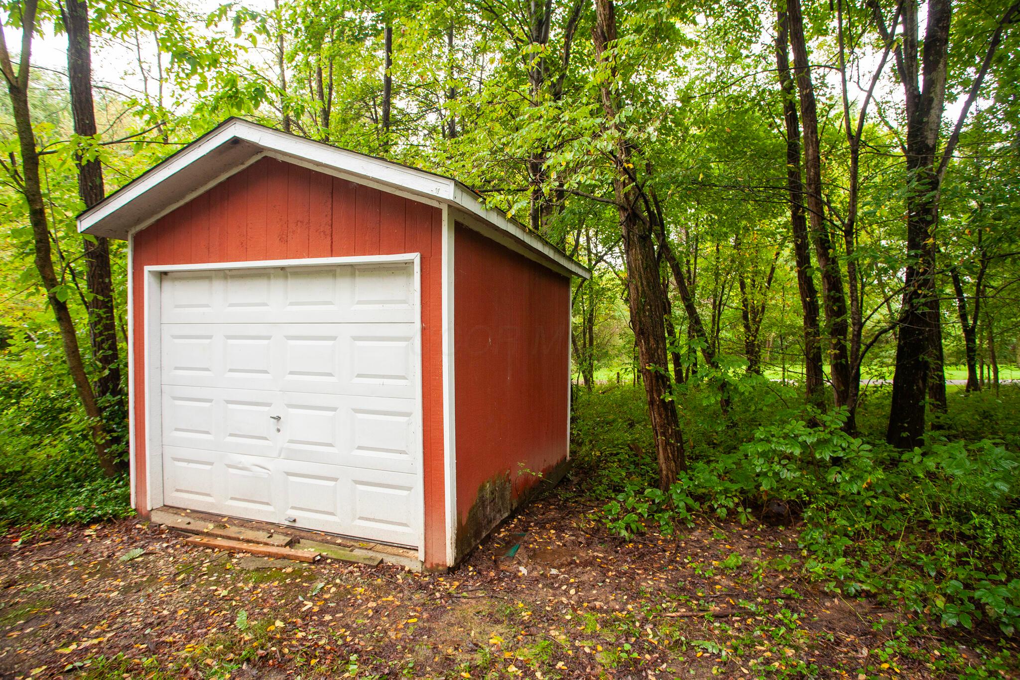 1928 Marion Road Northwest Utica, OH 43080 - Photo 44 of 50 Shed/garage for extra storage / lawn equipment