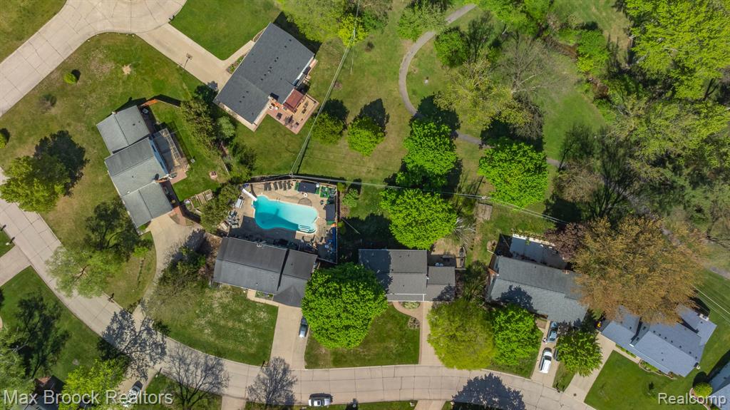 29884 Fox Grove Road Farmington Hills, MI 48334 - Photo 46 of 64