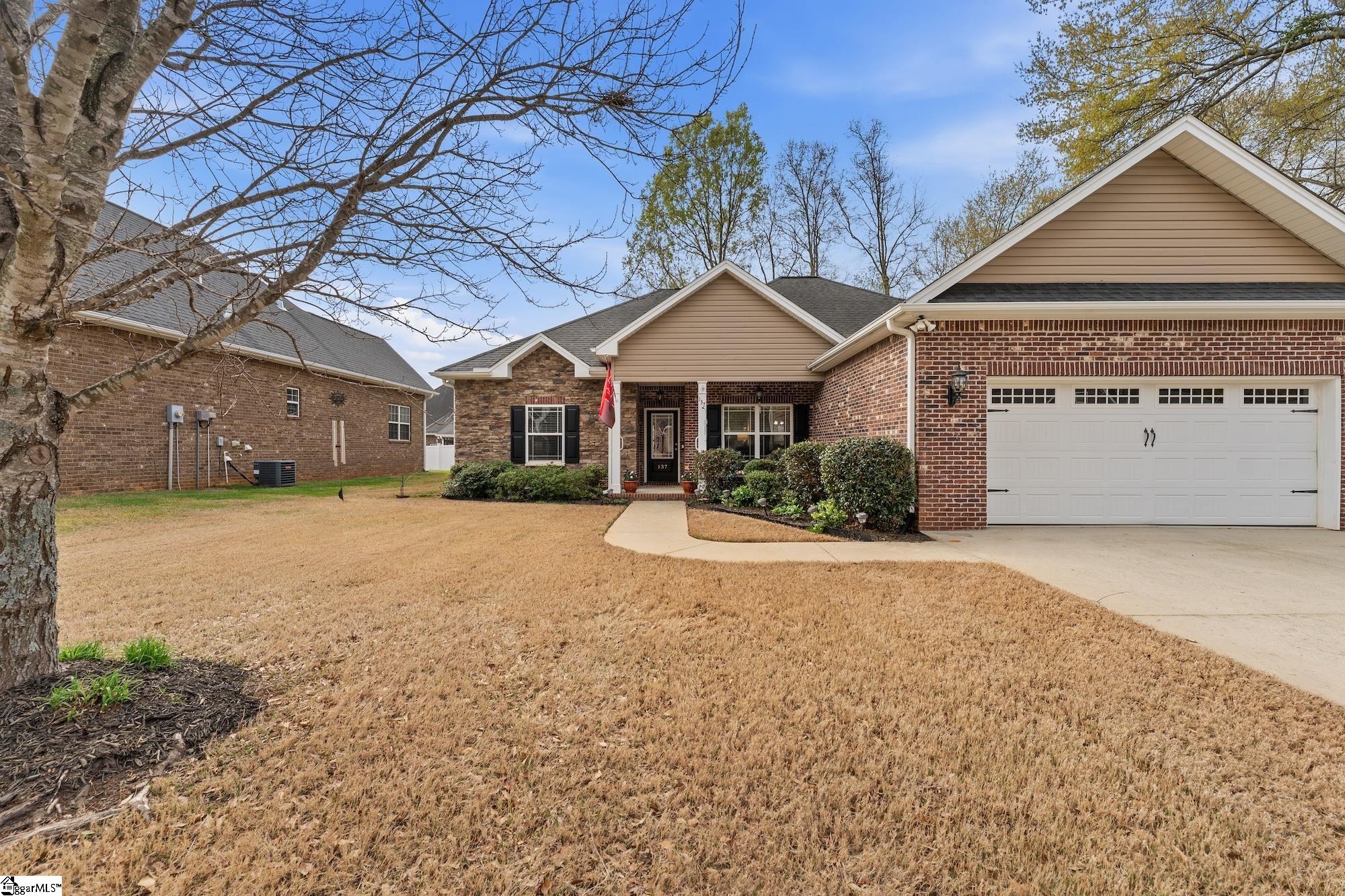137 Prescott Drive Anderson, SC 29621 - Photo 2 of 31