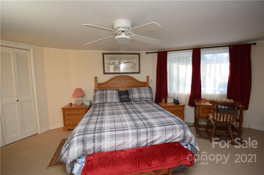 87 Rockledge Road Spruce Pine, NC 28777 - Photo 14 of 25 Gallery Image 14