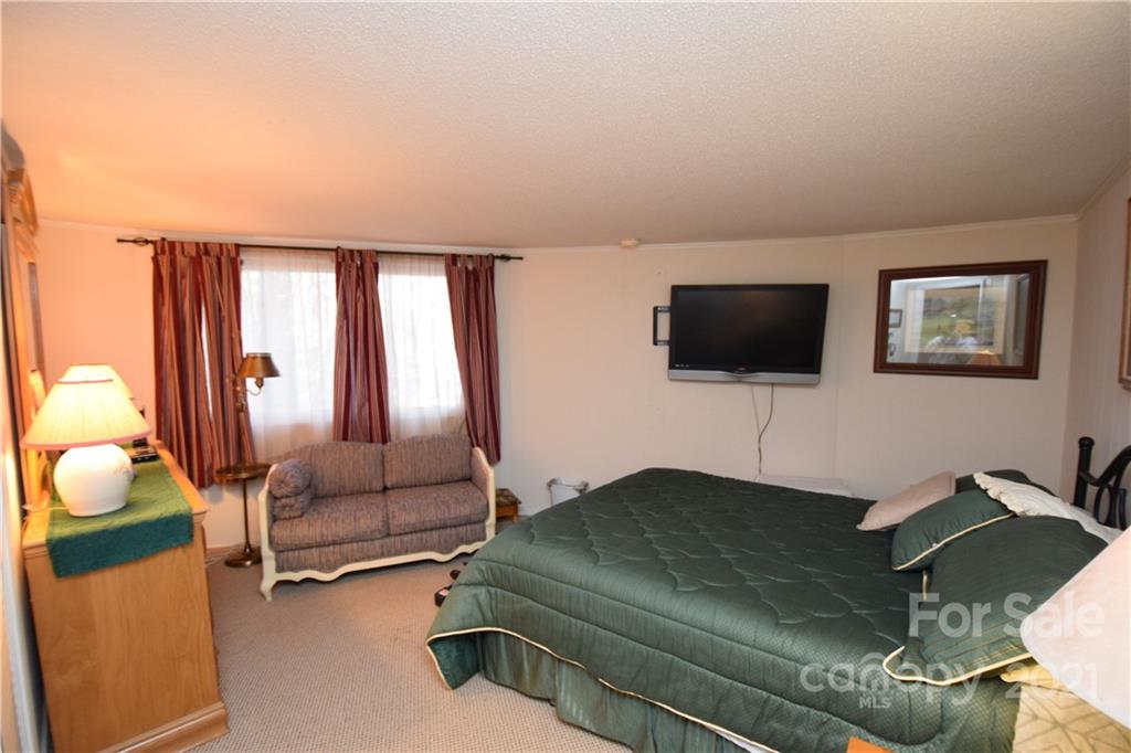 87 Rockledge Road Spruce Pine, NC 28777 - Photo 17 of 25 Gallery Image 17