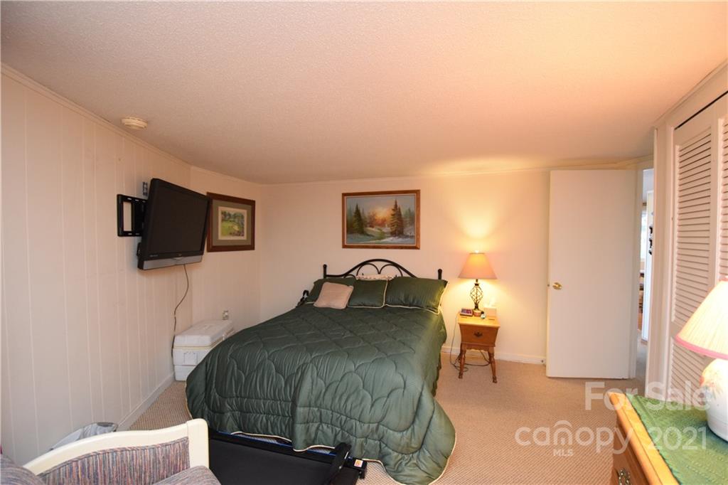 87 Rockledge Road Spruce Pine, NC 28777 - Photo 18 of 25 Gallery Image 18