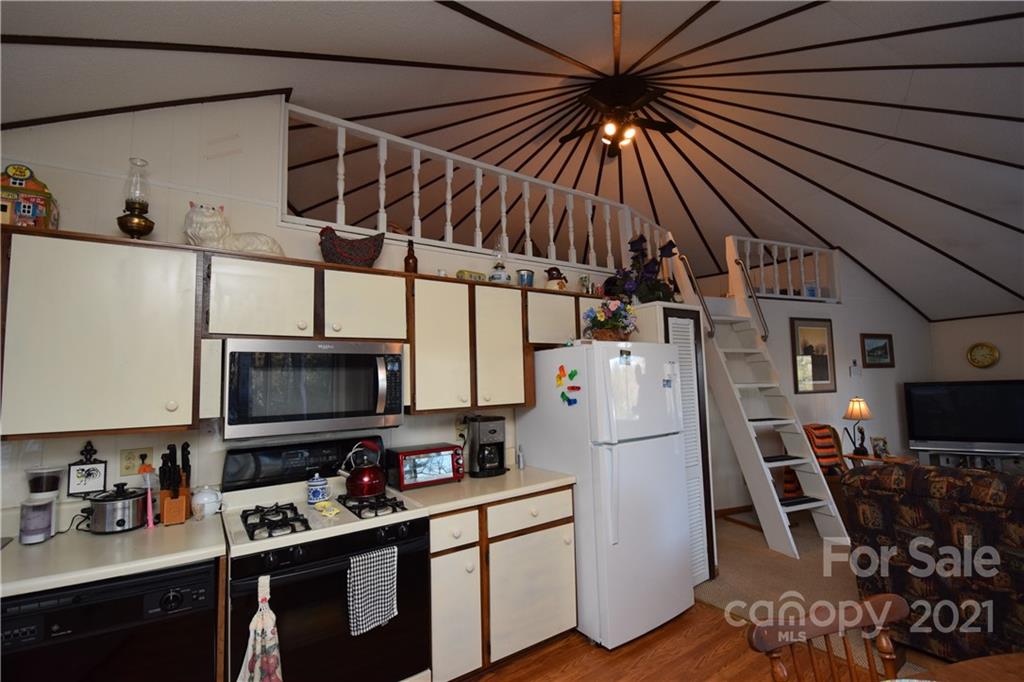 87 Rockledge Road Spruce Pine, NC 28777 - Photo 10 of 25 Gallery Image 10