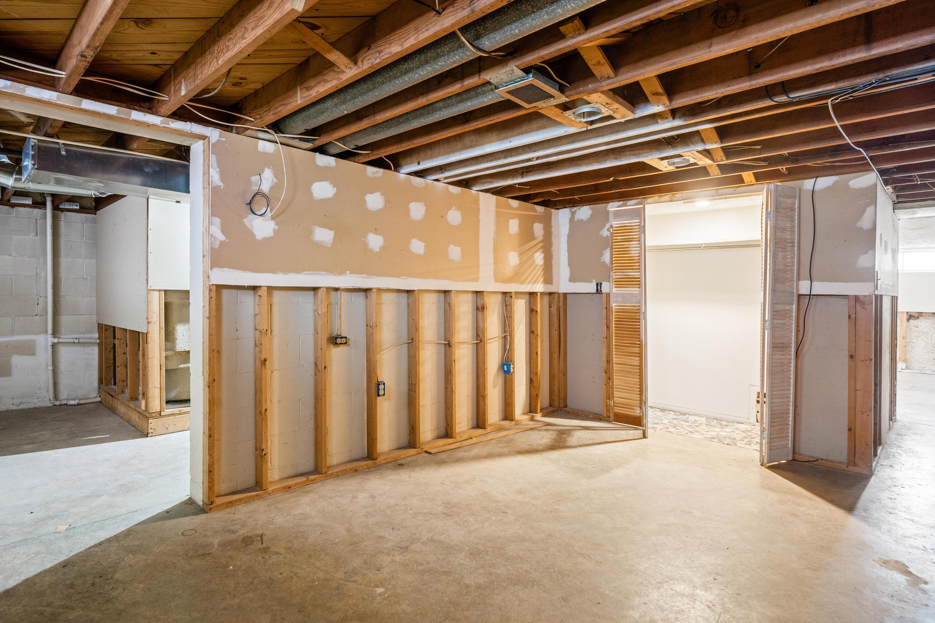 2952 Dover Road Columbus, OH 43209 - Photo 28 of 34 Another view of the 3rd room. A lot of basement waiting to be finished