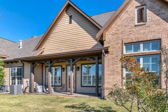 $700,000 | 332 Watermere Drive, Southlake, TX 76092