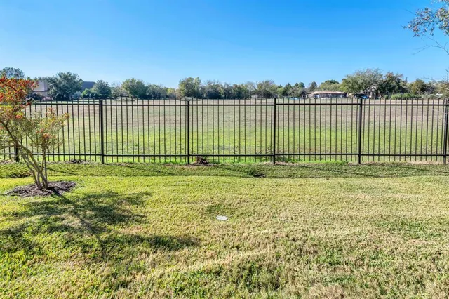 $700,000 | 332 Watermere Drive, Southlake, TX 76092