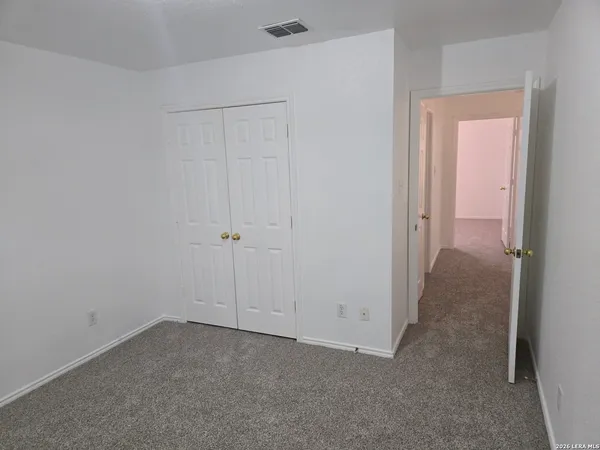 $1,950 | 405 Point Valley, San Antonio, TX 78253