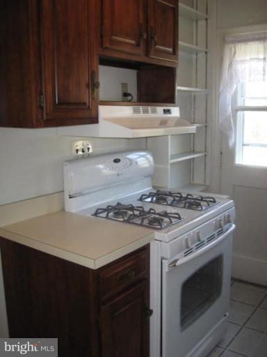 1000 Elm Road Arbutus, MD 21227 - Photo 4 of 16 Kitchen