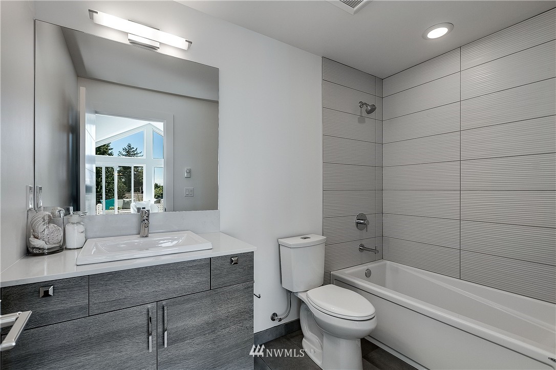 706 North 81st Street Seattle, WA 98103 - Photo 21 of 25 Gallery Image 21
