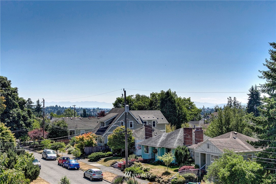 706 North 81st Street Seattle, WA 98103 - Photo 24 of 25 Gallery Image 24