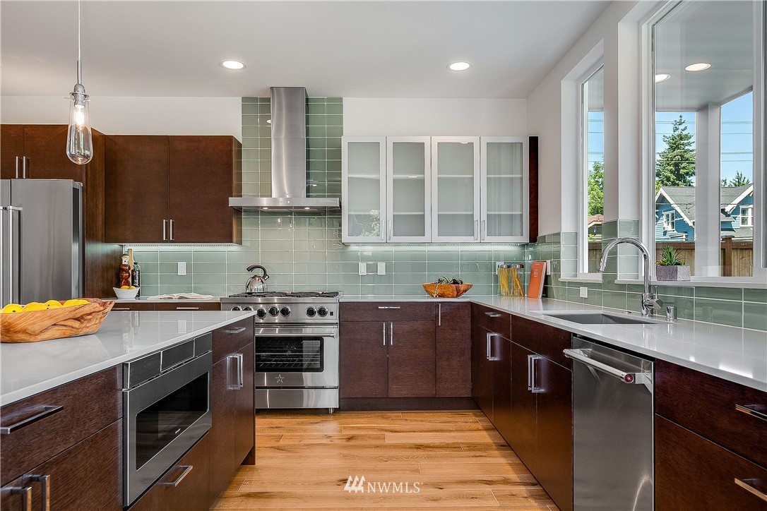 706 North 81st Street Seattle, WA 98103 - Photo 8 of 25 Gallery Image 8